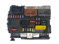 Calculateur BSM-00 R09 9667199780 PSA Valeo 24804 Calculateur BSM-00 R09 9667199780 PSA Valeo 24804