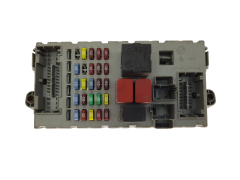 Boîtier Fusibles Fiat 51744898 NPL 46520600 CPL Delphi 20510