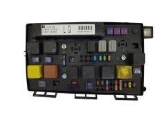 Boîtier Fusibles 13268306 LQ 5DK008668-39 Opel GM Hella Boîtier Fusibles 13268306 LQ 5DK008668-39 Opel GM Hella