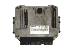 Calculateur 0281011275 8200305678 8200269879 Renault Bosch 19617