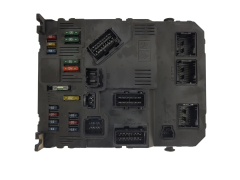 Calculateur BSI E01-00 S118085320C 9652474680 PSA Siemens 1339
