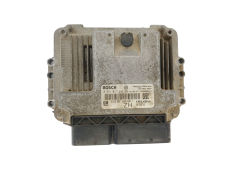 Calculateur Opel 0281011943 55556829 8973785712 Bosch GM Isuzu 46063