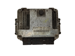 Calculateur 0281012770 8200527713 8200631577 Renault Bosch 16155