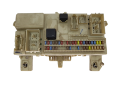 Boîtier Fusibles Volvo 30728906 519096408 20126 Boîtier Fusibles Volvo 30728906 519096408 20126