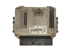 Calculateur Opel 0281011943 55556829 8973785712 Bosch 30638