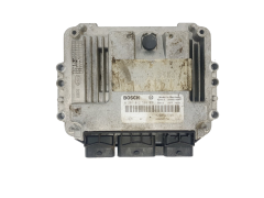 Calculateur 0281012589 8200527725 8200527756 Renault Bosch 44544