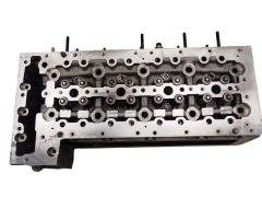 La Culasse Fiat Iveco PSA 502270036 3.0 La Culasse Fiat Iveco PSA 502270036 3.0