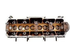 La Culasse VWAG 037103373A 1.8 8V G60 La Culasse VWAG 037103373A 1.8 8V G60