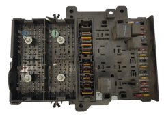 Boîtier Fusibles Chrysler P4707794 19653