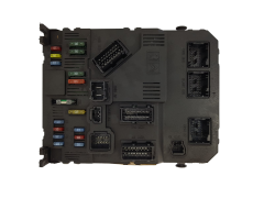 Calculateur BSI E01-00 9653667580 S118085320E PSA Siemens 1174