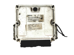 Calculateur 0281011281 P04727770AD Chrysler Bosch 17728