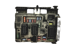 Calculateur BSM-B4 9650618380 T118470004L PSA Siemens 23647 Calculateur BSM-B4 9650618380 T118470004L PSA Siemens 23647