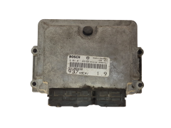 Calculateur Alfa Romeo 55198492 0281011488 Bosch 30621
