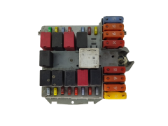 Boîtier Fusibles Fiat 51738103 0051738103057657
