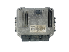 Calculateur 8200355819 0281011644 23710 AW360 Nissan Bosch 45746