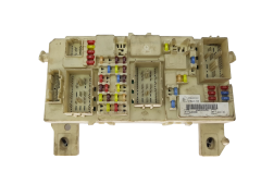 Boîtier Fusibles 97RA-000001 97RA-012108 7M5T-14A073-CE Ford 19489