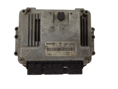 Calculateur 0281011275 8200305678 8200269879 Renault Bosch 13613