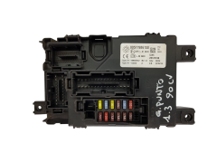 Boîtier Fusibles Fiat 00517986150 28122166 97RI-010040 Delphi 19829