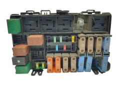 Boîtier Fusibles Renault 8200847683 55RF1XG41 LEAR