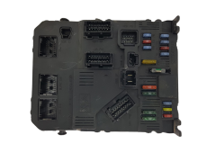 Calculateur BSI E02-00 9657999780 S118085220F PSA Siemens 2147