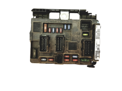 Calculateur BSM -B3 T118470003J 9643498880 PSA Siemens 24317 Calculateur BSM -B3 T118470003J 9643498880 PSA Siemens 24317
