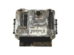 Calculateur Opel 0281011943 55556829 8973785712 Bosch 28391