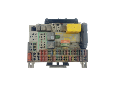 Boîtier Fusibles Opel 90589965 GM 34707