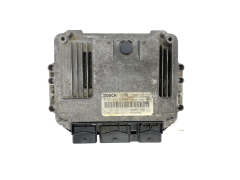 Calculateur 0281011724 8200311550 8200384493 Renault Bosch 58140