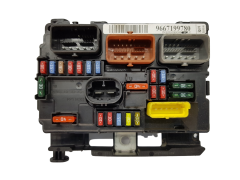 Calculateur BSM-00 R09 9667199780 PSA Valeo 14985 Calculateur BSM-00 R09 9667199780 PSA Valeo 14985