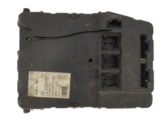 Calculateur UCH X84 N2 8200309690 S118400220D Renault Siemens 1642