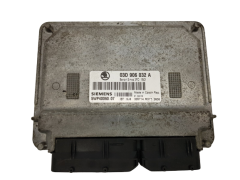 Calculateur Skoda 03D906032A 5WP40060 07 Siemens