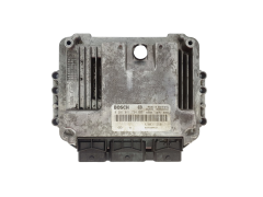 Calculateur 0281011724 8200311550 8200384493 Renault Bosch 42532
