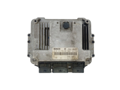 Calculateur 0281011549 8200310863 8200370779 Renault Bosch 35539