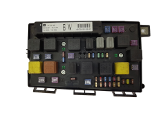 Boîtier Fusibles Opel 13145043 5DK008668-50 Hella 19497 Boîtier Fusibles Opel 13145043 5DK008668-50 Hella 19497