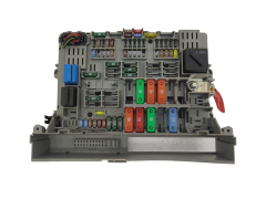 Boîtier Fusibles BMW 6906607-03 18844.000.000A B010094700 BJ3A119625