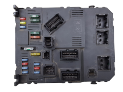Calculateur BSI E01-00 Citroen Peugeot 9652474680 S118085320D Siemens
