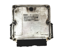 Calculateur 0281013001 P05094802AC Chrysler Bosch 27622