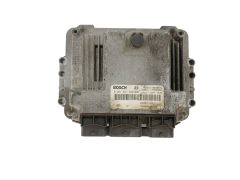 Calculateur 0281011549 8200310863 8200370779 Renault Bosch 39131