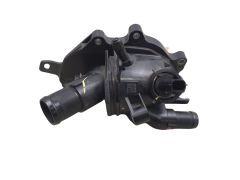 Boitier Thermostat D'eau moteur 110609301R A2822033300 1.3 TCe Renault Boitier Thermostat D'eau moteur 110609301R A2822033300 1.3 TCe Renault