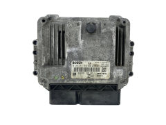 Calculateur Opel 0281011943 55556829 8973785712 Bosch GM Isuzu 48252