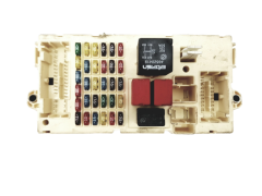 Boîtier Fusibles 467463750 NPL 46558758 Fiat 18018