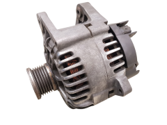 Alternateur 8200495294 TG11C049 14v 110A Valeo Renault Alternateur 8200495294 TG11C049 14v 110A Valeo Renault