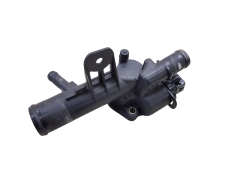 Boitier Thermostat D'eau moteur 8200244023 1.5 dci Renault Nissan