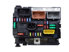 Calculateur Original BSM-00 Citroen Peugeot 9667199680 6500HV Calculateur Original BSM-00 Citroen Peugeot 9667199680 6500HV