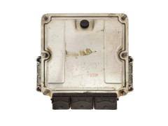 Calculateur 0281010483 8200039569 8200127078 Renault Bosch 30810