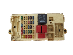 Boîtier Fusibles Fiat 46797600 NPL 46750594 19563