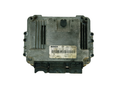Calculateur 0281011549 8200310863 8200370779 Renault Bosch 33112
