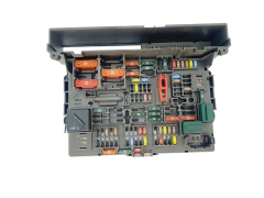 Boîtier Fusibles 9119444-04 BMW 37857