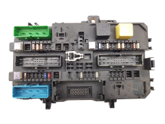 Calculateur Opel 13145018 5DK008669-40 Hella