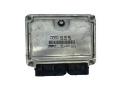 Calculateur 8E0907401 0281010492 Audi Bosch 52580